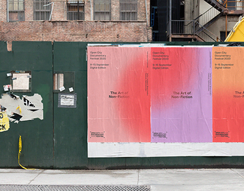 У меня зазвонил телефон. Кто говорит Мошенник!